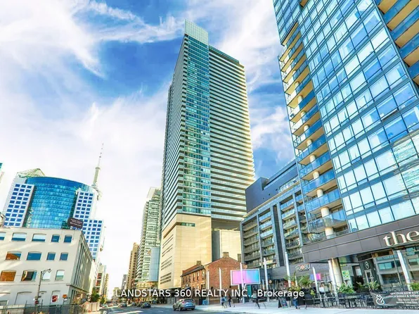 80 John St #2505, Toronto, ON M5V 3X4