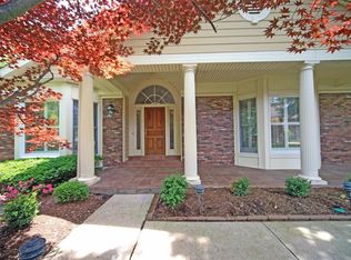12333 Courtyard Lake Dr, Saint Louis, MO