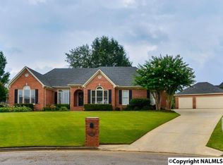 1403 Cedarhurst Ct SW, Decatur, AL 35603