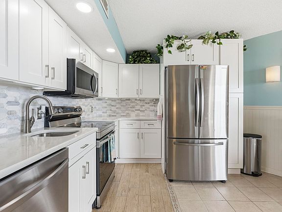 3rd image of 5523 North Ocean Blvd. #1703