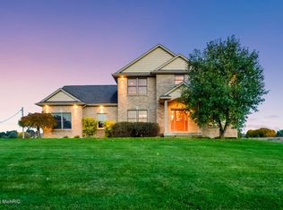 4242 Samantha Dr NW, Grand Rapids, MI 49544