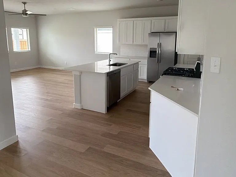 876 Sunflower Rd — Photo 3
