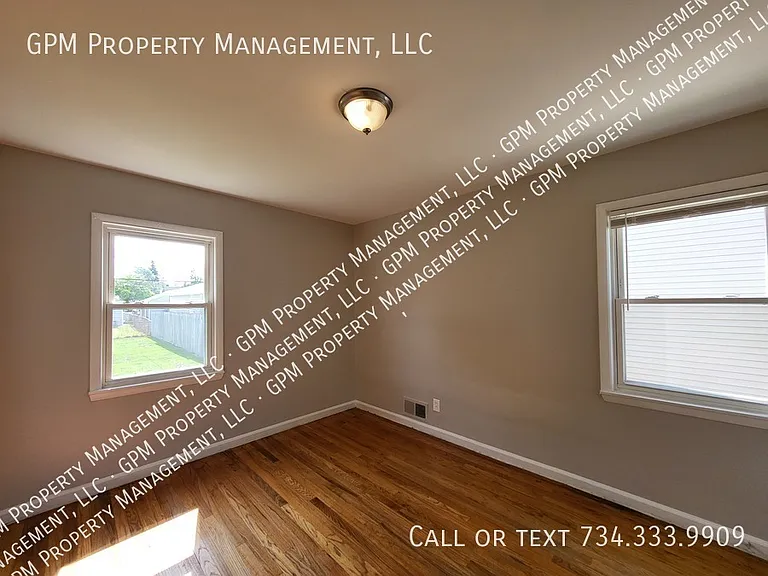 14727 Mulberry St — Photo 8
