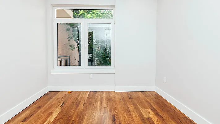 Rented by Nooklyn NYC LLC | media 4