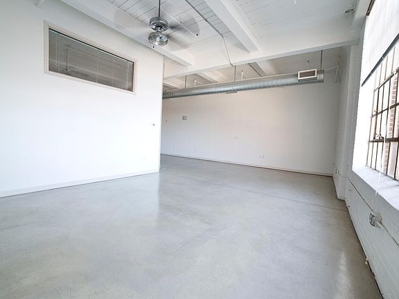 3rd image of 2860 Detroit Ave APT 106