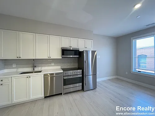 197 Green St #402 Photo 1