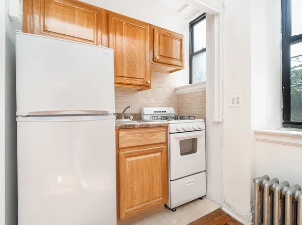 34-17 30th Street image 3 of 6