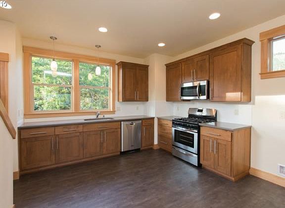 3rd image of 521 SE Upper Wyers Dr