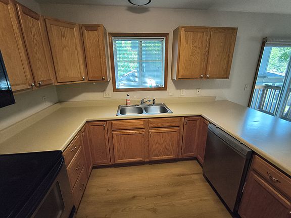 2nd image of 1117 W 10th St