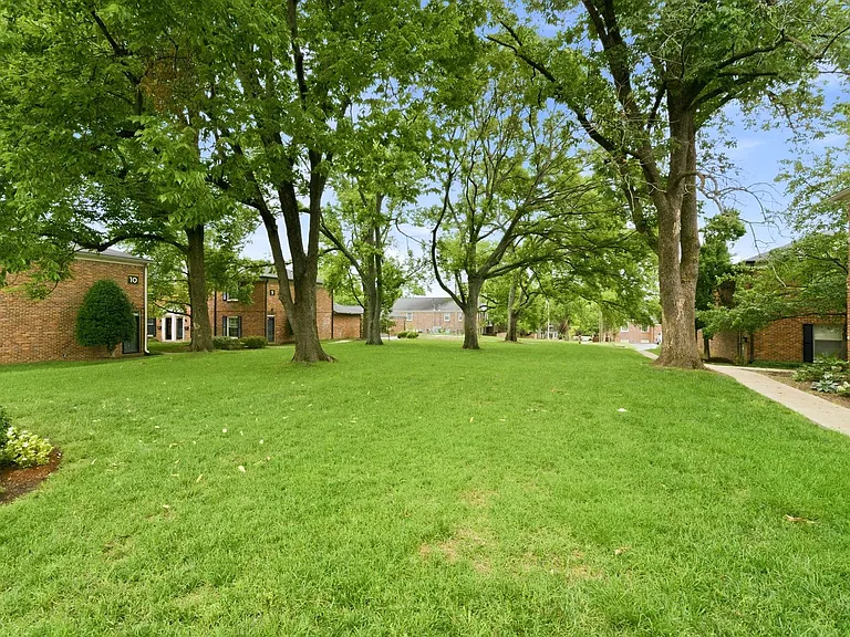 5025 Hillsboro Pike #14A — Photo 4