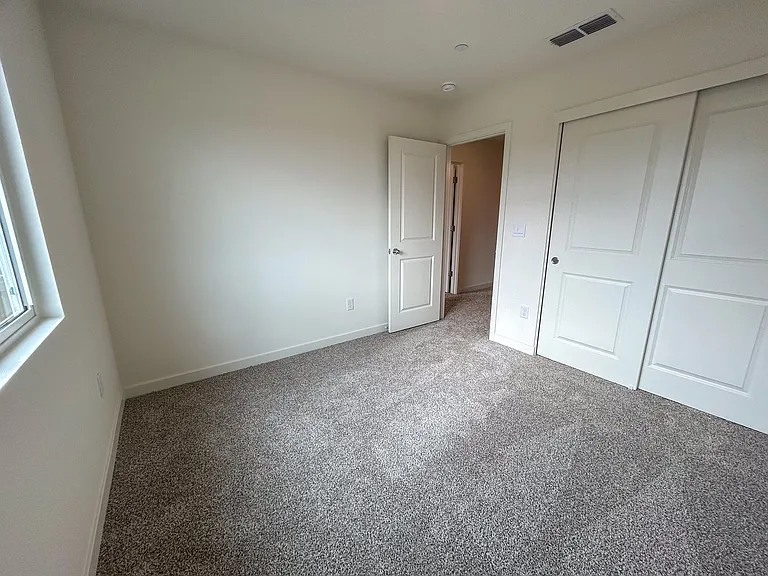 847 Congaree Ln — Photo 6