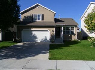 3665 E Blackhawk Rd, Eagle Mountain, UT 84005