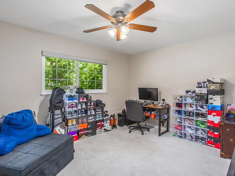824 Hibiscus Dr — Photo 17