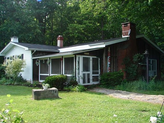 Screen porch entryway