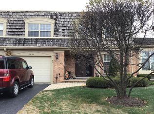 19W086 Avenue Normandy N, Oak Brook, IL 60523