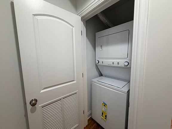 3rd image of 2450 W Diversey Ave #2