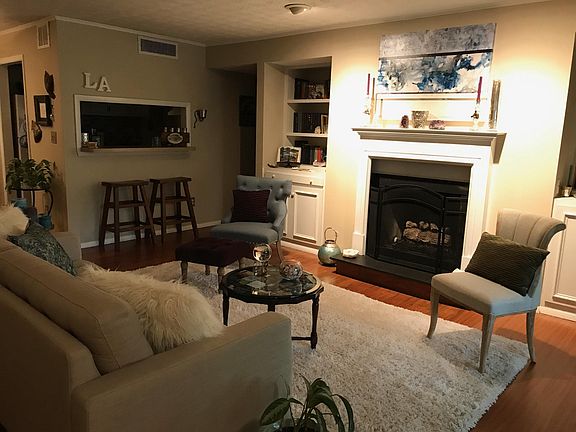 Furnished living area (rents unfurnished)