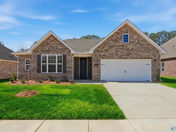 901 Ronnie Dr, Hartselle, AL 35640