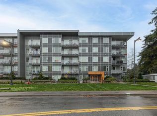 10838 Whalley Blvd #406, Surrey, BC V3R 5J8