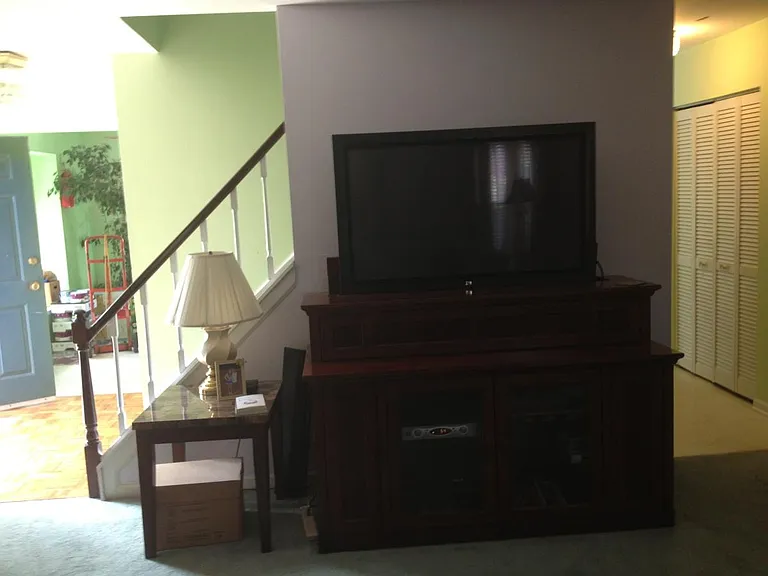 525 Susan Dr — Photo 9