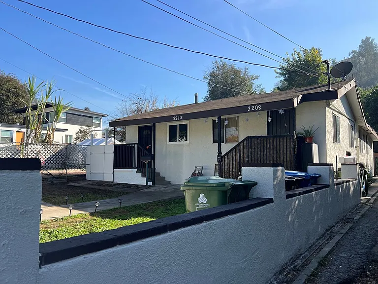 3210 Division St — Photo 1
