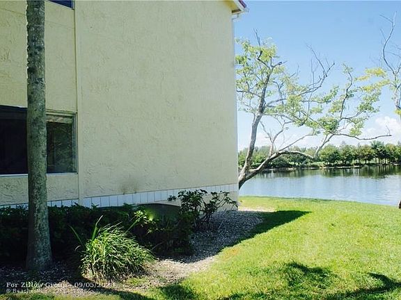 3rd image of 731 N Vista Isles Dr #1517