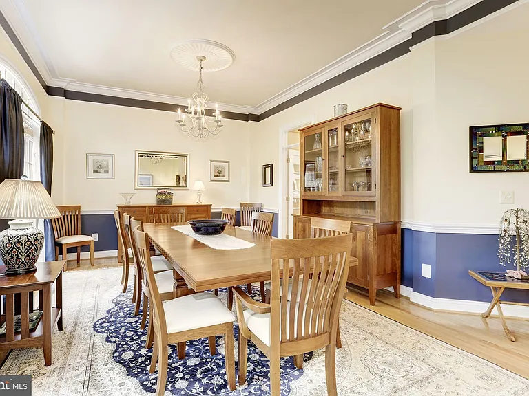 5237 Bessley Pl — Photo 9