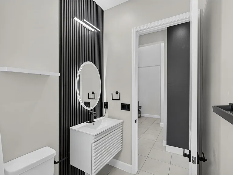 16293 Melogold Dr — Photo 32