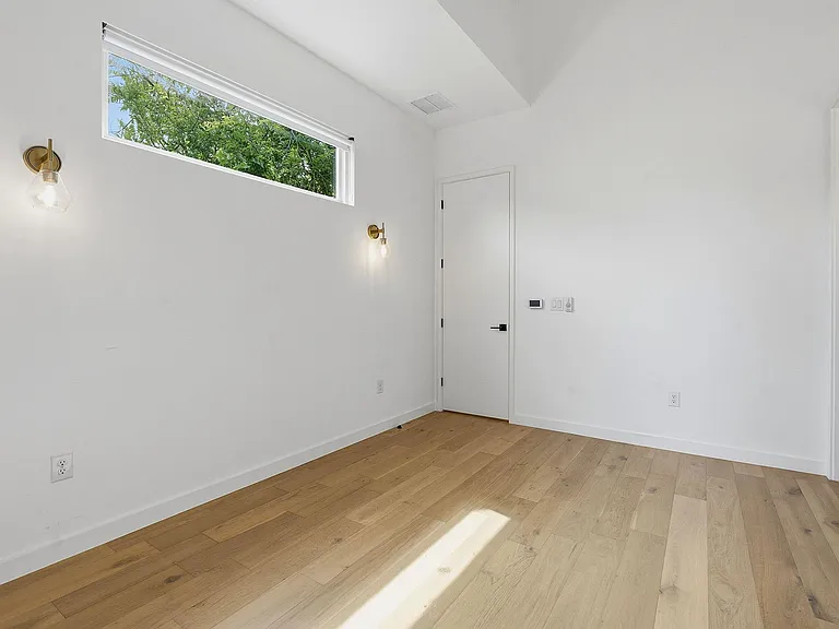 1707 Deloney St #2 — Photo 15