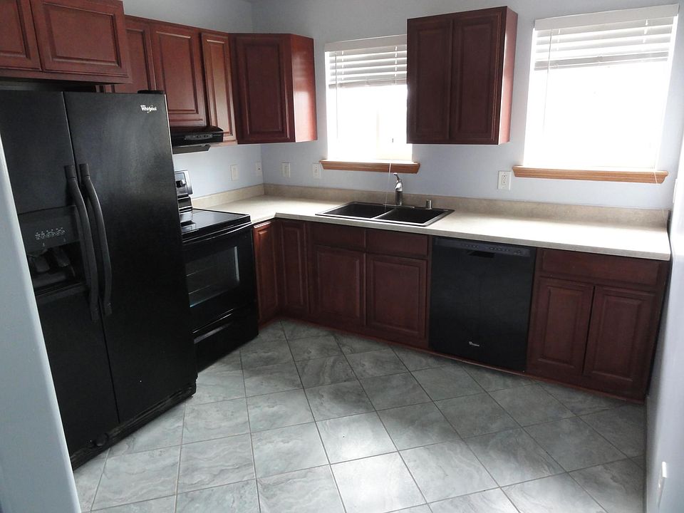 2nd image of 727 S 59th St