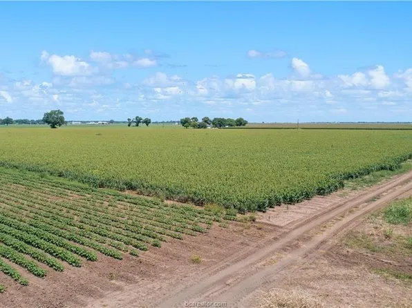 12485 Sandy Point Rd, Bryan, TX 77807