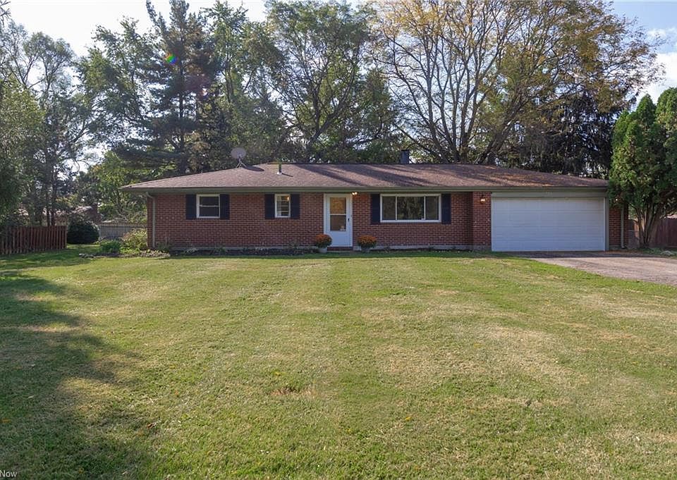 1st image of 722 Iroquois Trl