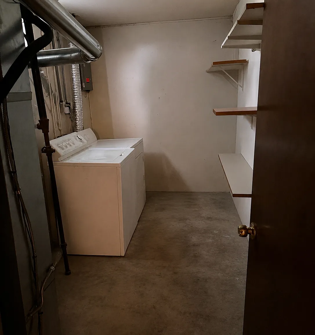 2 bed, 1.5 bath, $1,600 — Photo 2