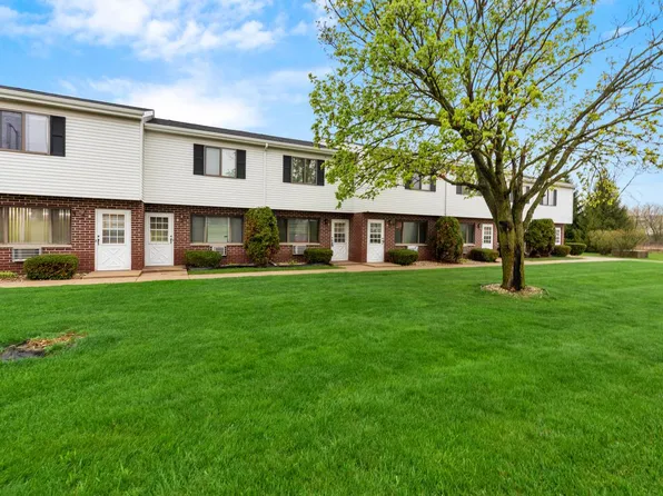 321 West Washington STREET #4, Slinger, WI 53086