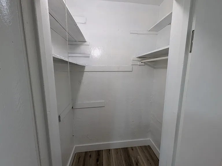 2614 Sacramento St — Photo 9