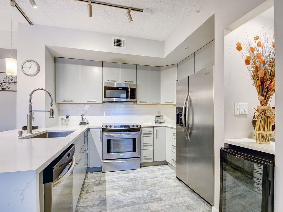 1st image of 720 S Sapodilla Avenue #208