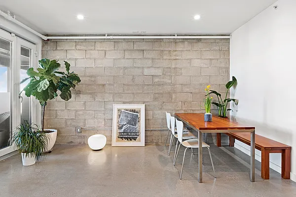 Sold by Compass | media 17