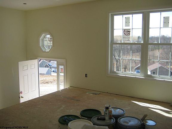 4th image of 514 Watson Dr