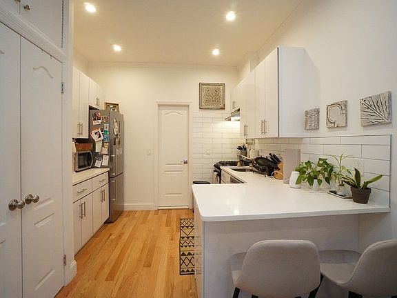 3rd image of 518 E 82nd St APT 4F