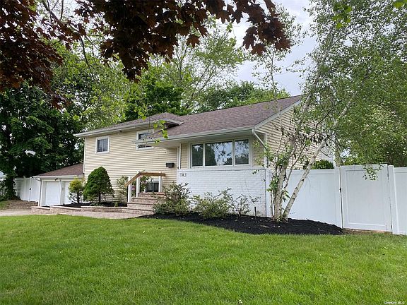 2nd image of 23 Duncan Ln