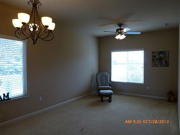 4th image of 912 Sierra Oaks Dr