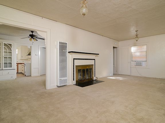 3rd image of 2153 Portola Way