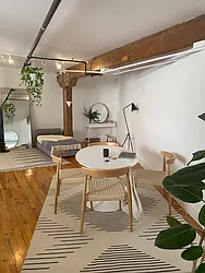 Rented by R New York