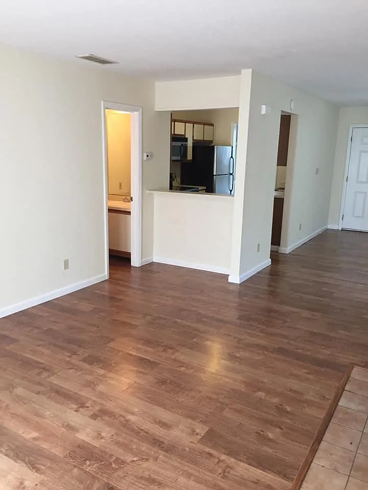 Selwyn Oaks Ct, Charlotte — Photo 2