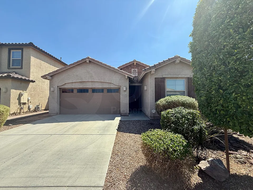 5521 S Joshua Tree Ln