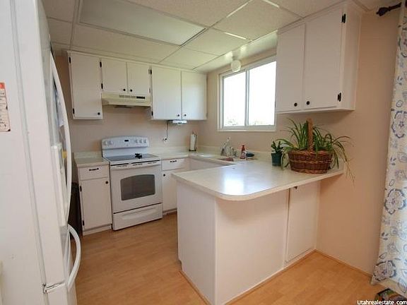 5th image of 3542 W Ottawa Dr