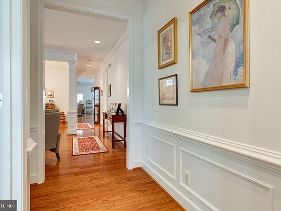 5th image of 8925 Periwinkle Blue Ct