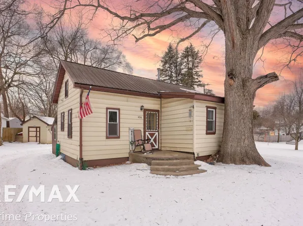 426 Bates St, Caro, MI 48723