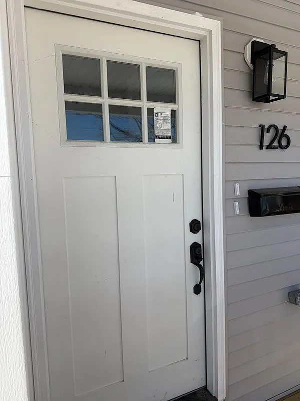 4 bed, 2.0 bath, 1250 sqft, $2,800 — Photo 2