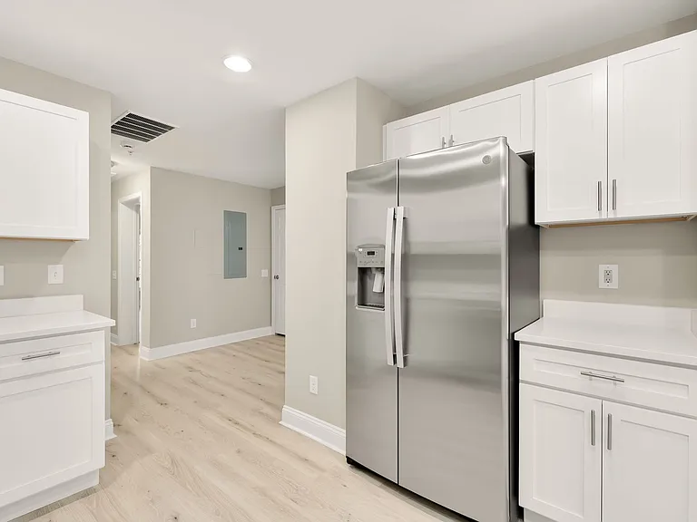 1753 W St SE — Photo 3